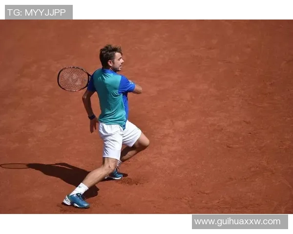 李静回首网球生涯：从青涩少年到职业选手的心路历程